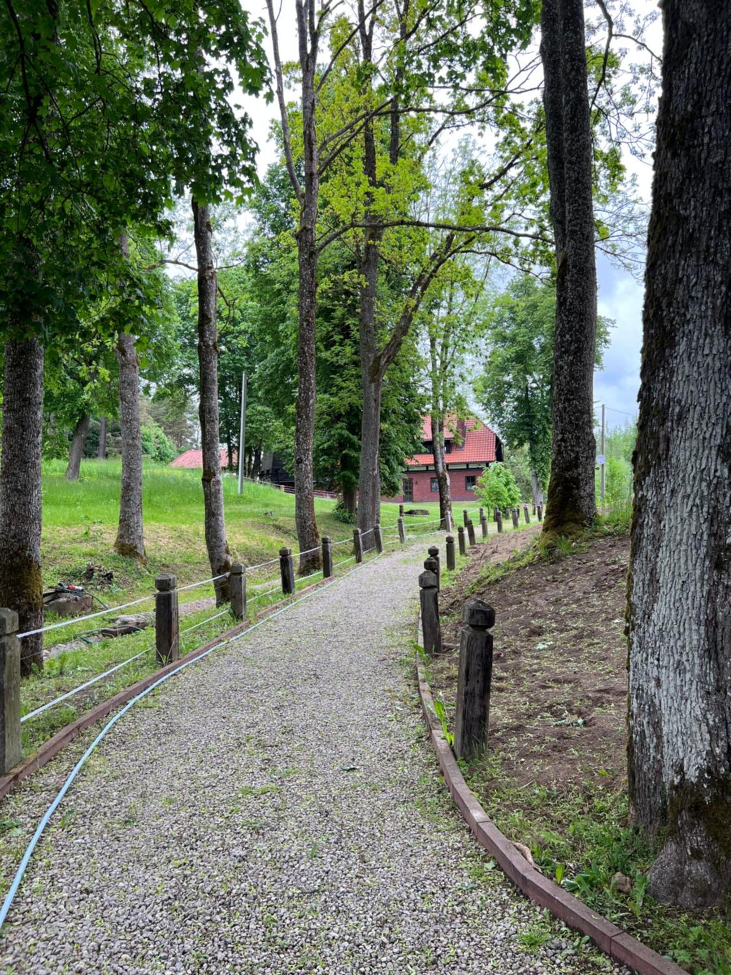 Senasis Rambynas Hotel Lumpenai Екстериор снимка